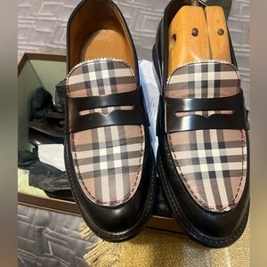 Gently used Burberry men’s loafer size 9
